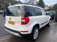 Usado Skoda Yeti SE 2016 Blanco SUV