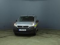 Used Peugeot Partner 98 HP (72 kW) 2019 Silver MPV