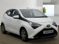 Used Toyota Aygo X-play 2018 White Hatchback