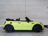 Begagnad Mini John Cooper Works 228 HK (167 kW) 2022 Gul Halvkombi
