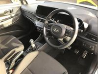 Used Hyundai Bayon Advanced 99 HP (72 kW) 2025 White SUV