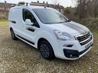 Used Peugeot Partner 2018 Alpine white MPV