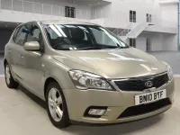 Used Kia Ceed 126 HP (92 kW) 2010 Silver Hatchback