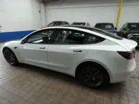 Usado Tesla Model 3 Standard Range 366 kW (498 CV) 2022 Blanco Berlina