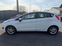 Used Ford Fiesta Zetec 82 HP (60 kW) 2014 White Hatchback