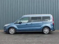 Usado Ford Tourneo Titanium 120 HP (88 kW) 2020 Azul Carrinha
