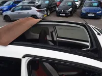 Used Peugeot 108 Roland Garros 82 HP (60 kW) 2018 White Hatchback