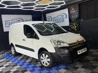 Used Citroën Berlingo 100 HP (73 kW) 2018 White MPV