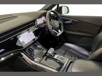 Used Audi Q7 Black Edition 281 HP (206 kW) 2021 White SUV