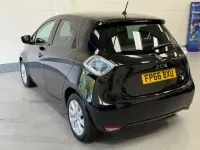 Used Renault Zoe Dynamique 64 kW (88 HP) 2016 Black Hatchback