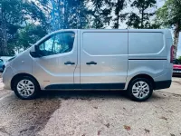 Used Renault Trafic 2015 Silver MPV