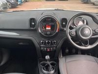 Used Mini Cooper Countryman Classic 134 HP (98 kW) 2019 White SUV