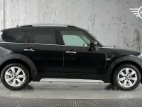 Usado Mini Cooper Countryman Classic 134 HP (98 kW) 2023 Preto SUV