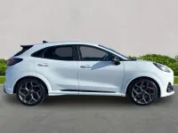 Używany Ford Puma ST 200 KM (147 kW) 2023 Biały SUV