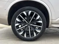 Used Volvo XC90 Ultra 455 HP (334 kW) 2025 Gold SUV