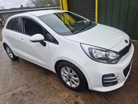 Used Kia Rio 84 HP (61 kW) 2016 White Hatchback