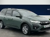 Używany Dacia Jogger Expression 110 KM (80 kW) 2023 Zielony Minivan