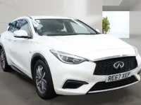 Used Infiniti Q30 170 HP (125 kW) 2018 White Hatchback
