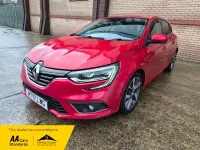 Used Renault Mégane Dynamique 2017 Red Hatchback