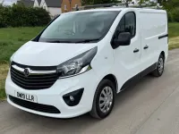 Gebraucht Vauxhall Vivaro Sportive 125 PS (91 kW) 2019 Weiß Van / Kleinbus