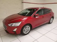 Gebraucht Ford Focus Titanium 2019 Rot Kleinwagen