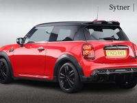 Usado Mini Cooper Hatch 134 CV (98 kW) 2023 Rojo Utilitario