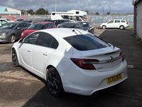 Used Vauxhall Insignia SRi 136 HP (100 kW) 2015 White Hatchback