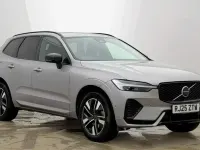 Usado Volvo XC60 Plus 247 HP (181 kW) 2025 Prateado SUV
