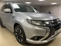 Used Mitsubishi Outlander P-HEV 200 HP (147 kW) 2017 Multicolour SUV