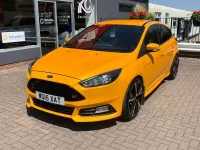 Used Ford Focus ST 250 HP (183 kW) 2015 Yellow Hatchback
