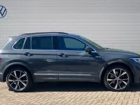 Begagnad VW Tiguan R-line 190 HK (139 kW) 2022 Grå SUV