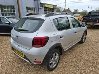 Begagnad Dacia Sandero Comfort 90 HK (66 kW) 2018 Silver Halvkombi