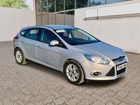 Begagnad Ford Focus 2014 Silver Halvkombi