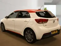 Used Kia Rio 84 HP (61 kW) 2017 White Hatchback