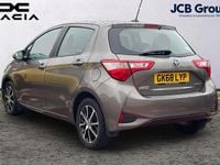 Used Toyota Yaris Hybrid 99 HP (72 kW) 2018 Other Hatchback