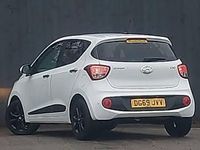 Used Hyundai i10 Premium SE 87 HP (63 kW) 2019 White Hatchback