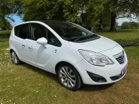 Second-hand Vauxhall Meriva 2012 Alb Monovolum