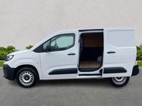 Used Vauxhall Combo S 100 HP (73 kW) 2024 White MPV