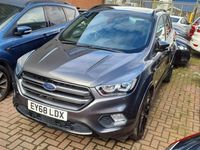 Usado Ford Kuga ST-Line X 176 HP (129 kW) 2018 Cinzento SUV