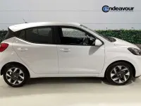 Used Hyundai i10 Advanced 2025 White Hatchback
