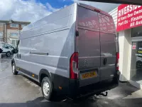 Usado Citroën Relay 140 HP (102 kW) 2021 Cinzento Van
