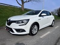 Used Renault Mégane IV Dynamique 110 HP (80 kW) 2018 White Hatchback