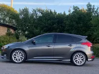 Used Ford Focus ST-Line 125 HP (91 kW) 2016 Grey Hatchback