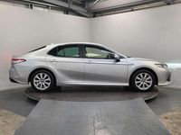 Used Toyota Camry Design 214 HP (157 kW) 2020 Silver Sedan