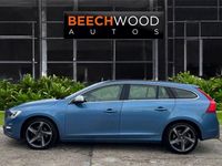 Used Volvo V60 R-Design 115 HP (84 kW) 2014 Blue Estate