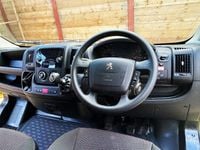 Second-hand Peugeot Boxer Access 2018 Galben Van