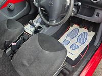 Used Peugeot 107 68 HP (50 kW) 2010 Red Hatchback