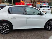 Used Peugeot 208 GT 99 HP (72 kW) 2024 White Hatchback