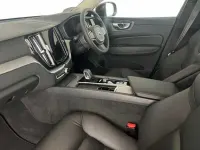 Used Volvo XC60 Core 250 HP (183 kW) 2022 Grey SUV