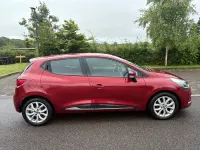Used Renault Clio Dynamique 90 HP (66 kW) 2017 Red Hatchback